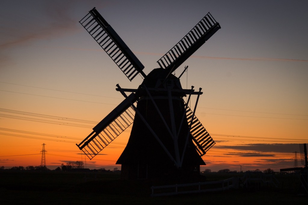 Windmühle am Abend